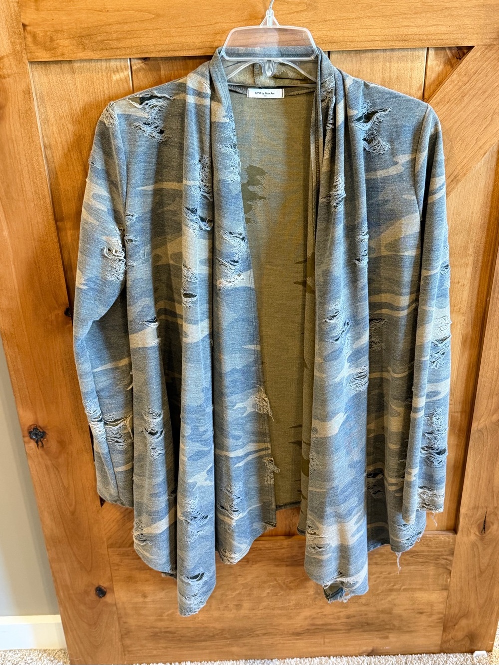 Distressed Open-Front Camouflage Cardigan - Picture 2 of 5